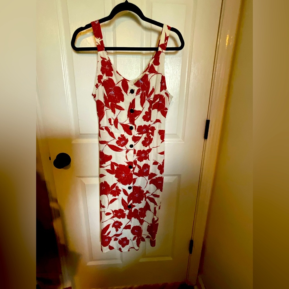 ⸻

Monteau Red Floral Button-Front Sundress